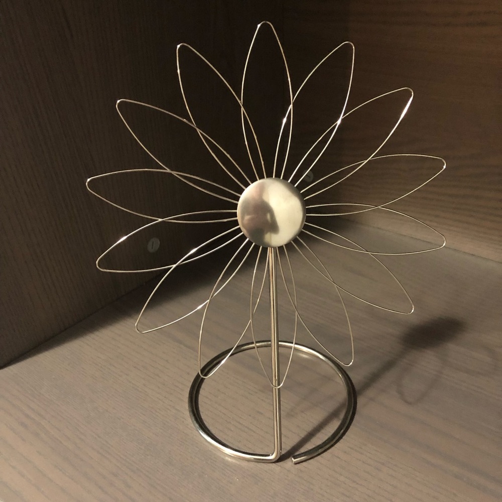 Umbra memo and picture holder